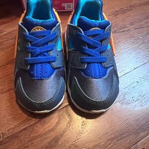 Nike Huarache Toddler sz 6c